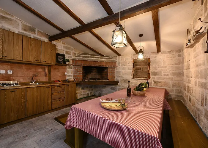 Lavie Zadarvillas Vila *